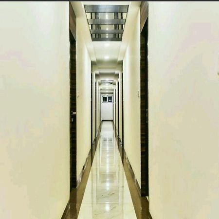 Hotel Palace Residency Near Lokmanya Tilak Terminus Мумбаи Экстерьер фото