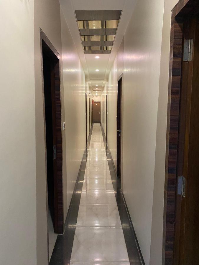 Hotel Palace Residency Near Lokmanya Tilak Terminus Мумбаи Экстерьер фото